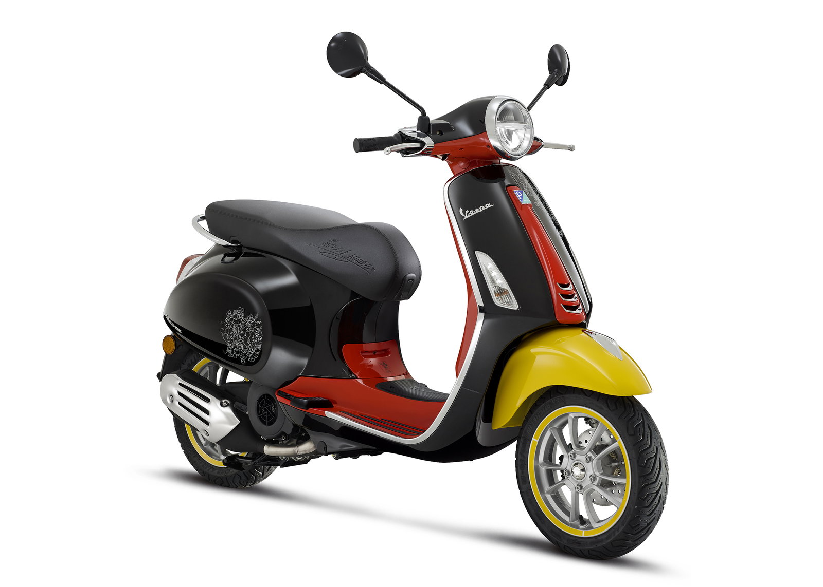  Vespa Primavera Disney Mickey Mouse Edition.